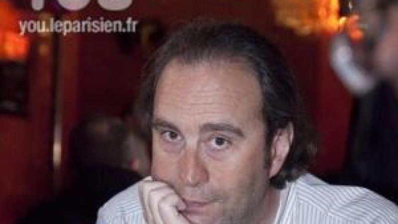 Xavier Niel sur Paris Première lors d’une compétition de poker