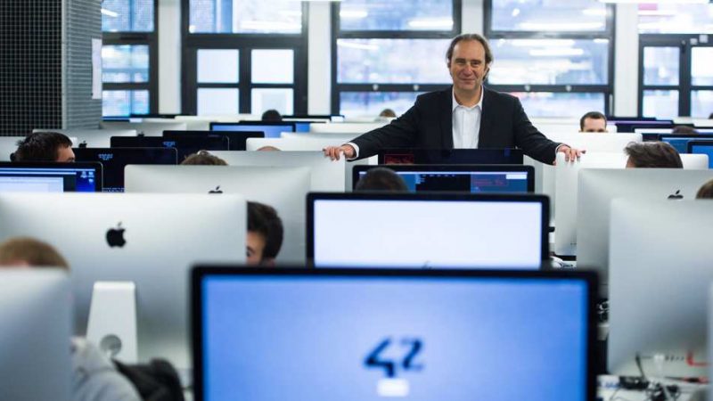 L’école 42 fondée par Xavier Niel lance un nouveau programme d’accélération de startups à Station F