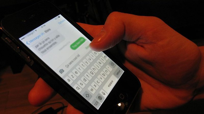 SMS illimités et jalousie ne font pas bon ménage : elle reçoit plus de 80 000 messages après l’avoir quitté