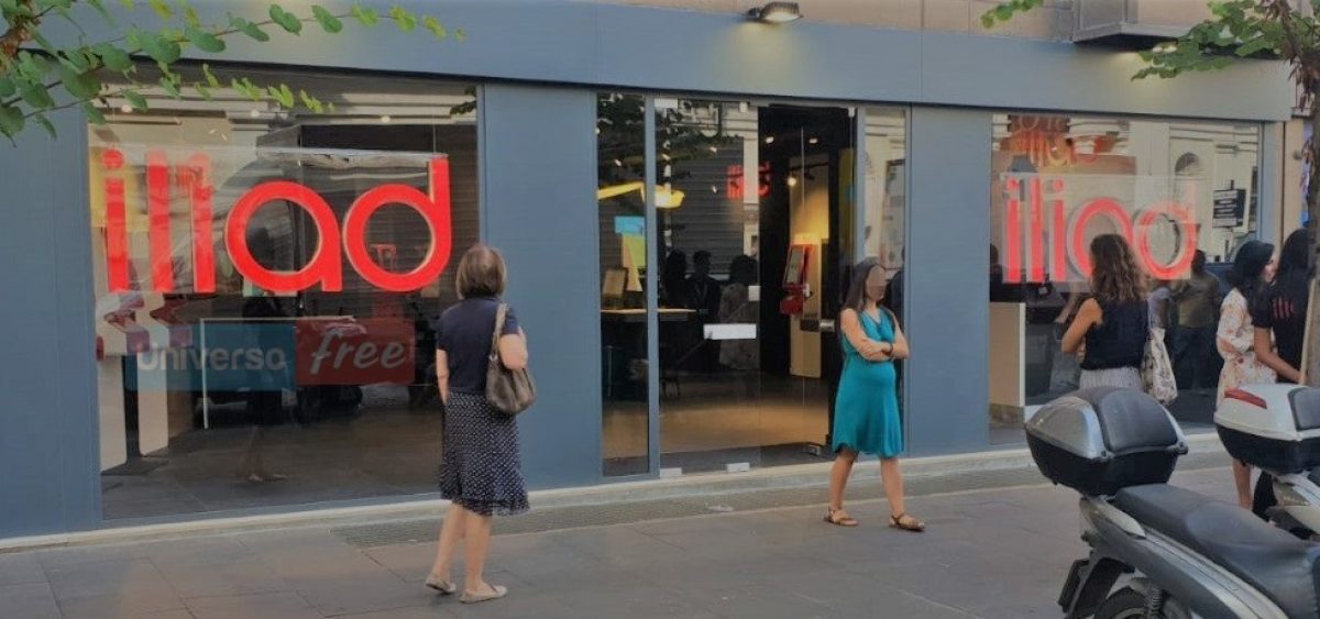 En images : Iliad inaugure à Rome une nouvelle boutique sur deux étages aux airs de Free Center