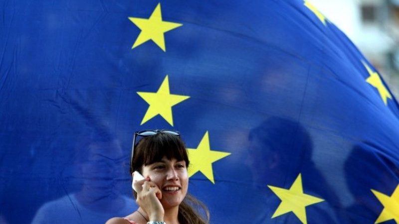 Frais d’itinérance : l’Europe va prolonger leur gratuité pendant 10 ans