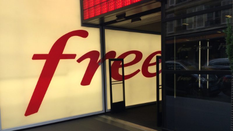 Les nouveautés de la semaine chez Free : Freebox TV a rencontré le Père Noël.