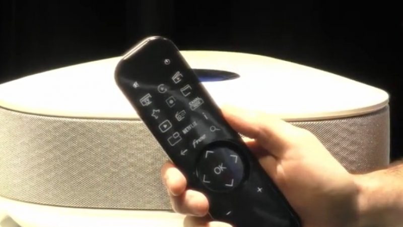 Vidéo : Le match des 2 télécommandes ( soft touch et tactile ) de la Freebox Delta