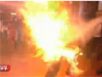 Zapping : Un homme prend feu chez Cauet…