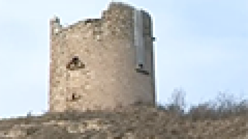 Reportage : l’implantation d’une antenne-relais sur une ancienne tour fait débat