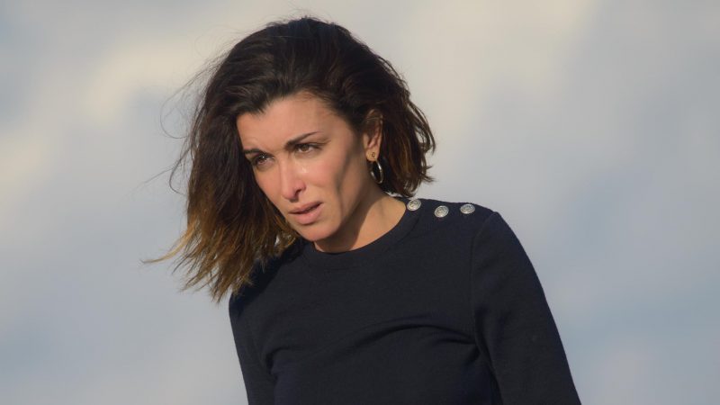 “Le temps est assassin” : Jenifer sur le tournage de la mini-série de TF1