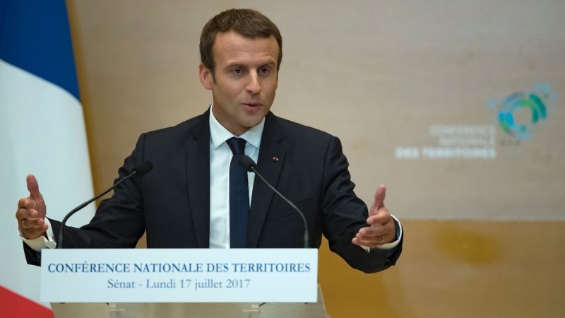 Plan France très haut débit : Emmanuel Macron bouscule les objectifs fixés et met la pression sur les opérateurs