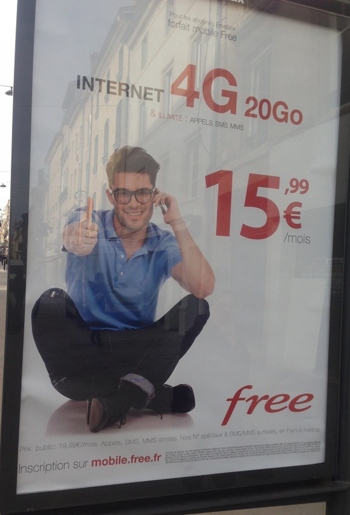 Découvrez la nouvelle affiche publicitaire sur la 4G Free Mobile