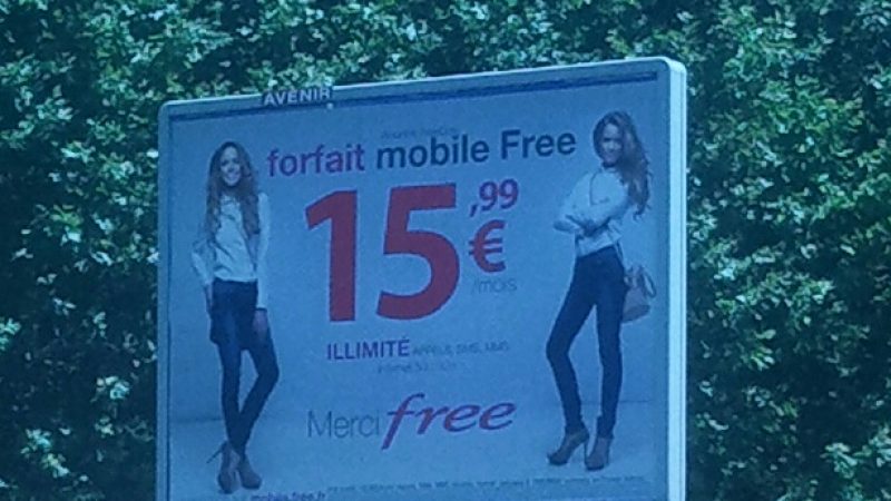 Free Mobile : une nouvelle campagne d’affiches 4 par 3 pour le tarif abonné