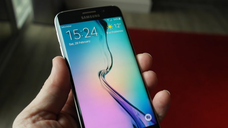 Samsung Galaxy S6 : prix, caractéristiques, et date de lancement dévoilés