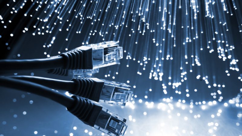 Le nombre d’abonnements internet très haut débit passe la barre des 10 millions en France, trimestre record sur le déploiement de la fibre