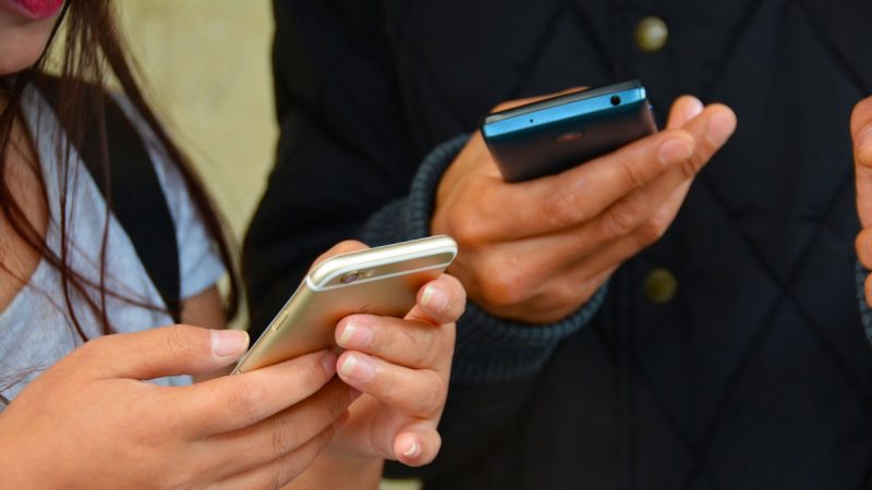 Clin d’oeil : ses lignes téléphoniques suspendues à cause d’un trop grand nombre de SMS