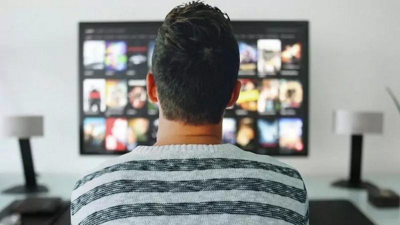 Face au développement des plates-formes de streaming vidéo, les bouquets TV perdent du terrain