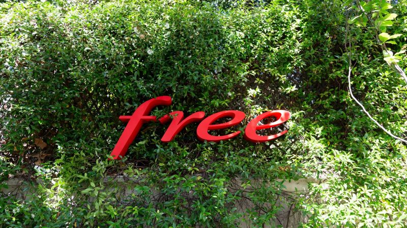 Les nouveautés de la semaine chez Free et Free Mobile :  deux offres spéciales, mise à jour d’Oqee sur la Freebox Pop et plus encore