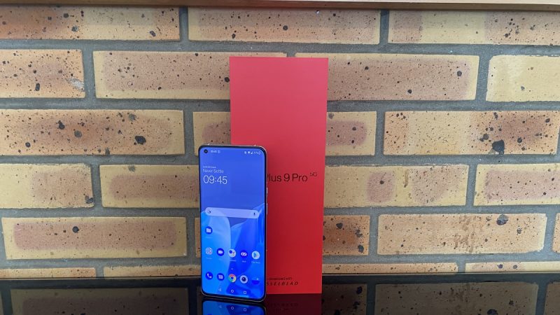 Test du OnePlus 9 Pro par Univers Freebox : l’excellence a un prix