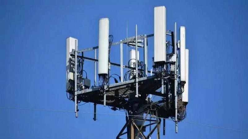 Deux maires font front commun face à la 5G de Free Mobile