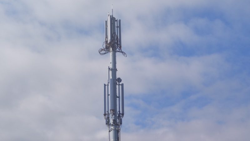 Free Mobile : un maire défend avec conviction un projet d’antenne-relais