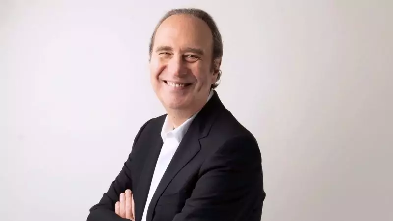 After the bitter failure of Iliad, Xavier Niel places his pawns by entering the capital of telecom giant Vodafone