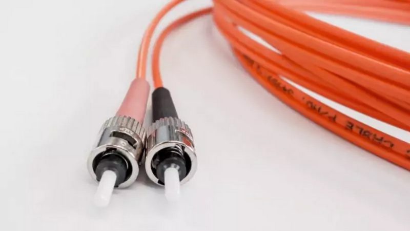 Un câble de fibre optique rempli d’air pourrait révolutionner la 5G
