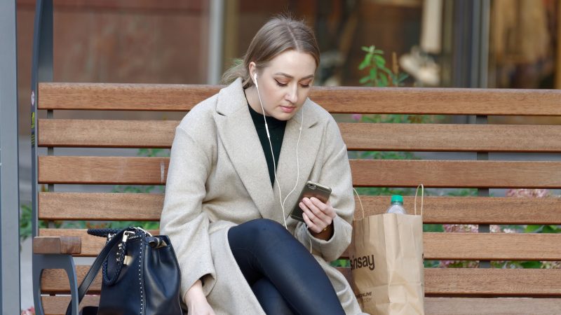 Orange, Free, SFR et Bouygues : appeler quelqu’un sans pouvoir l’entendre, c’est toujours laborieux