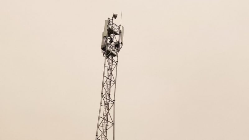 Un incendie volontaire cible une antenne utilisée par Free Mobile