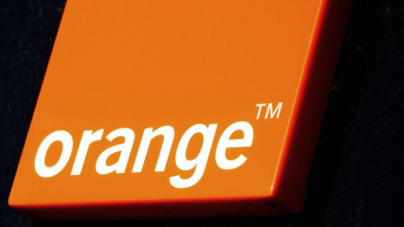 Orange launches with its Livebox 6 .  a more expensive and very high-end subscription