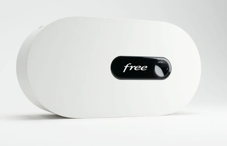 Des Freeplug mini fournis pour les nouveaux abonnes Freebox mini 4K