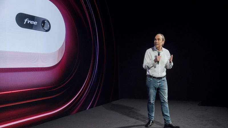 Xavier Niel attaqué pour sa présentation de la Freebox Ultra dans “C à vous”