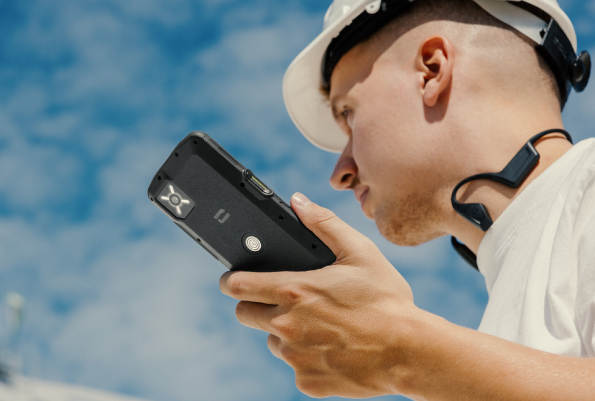 Free Mobile : un nouveau smartphone robuste est disponible, avec une promo en prime