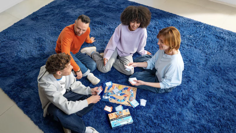 Bouygues Telecom lance un jeu de société pour “ouvrir le dialogue sur le numérique en famille”, et en offre 10 000